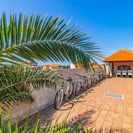 Apartment 1 Bedroom Beautiful In