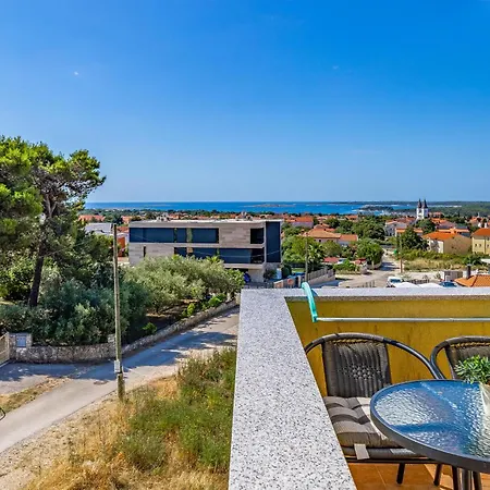 Apartment 1 Bedroom Beautiful In Medulin