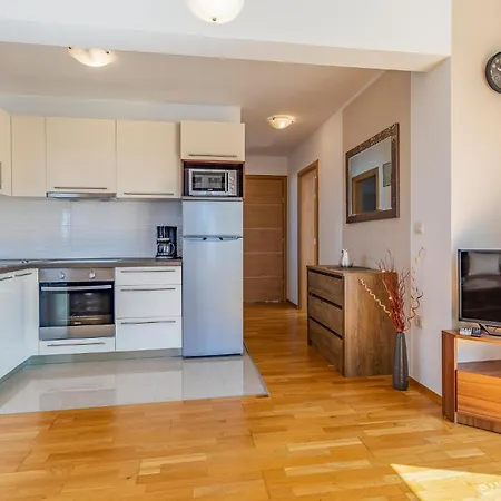 1 Bedroom Beautiful In *